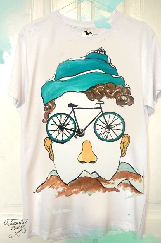 Tricou portret munte și bicicletă. Tricou pictat manual.