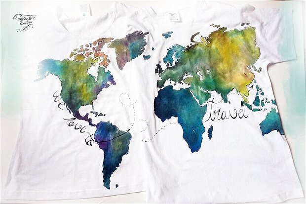 Set tricouri cuplu cu harta lumii colorată. Tricouri pictate manual.