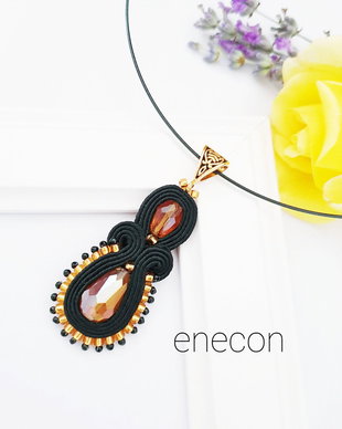 Pandantiv soutache negru cu auriu