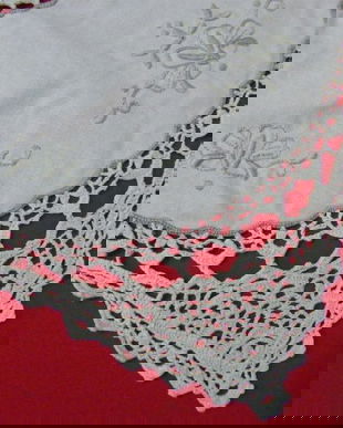 Mileu dantela si broderie