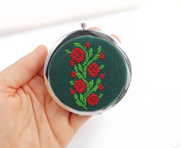 Oglinda dubla cu aplicatie de broderie manuala cod AF1781