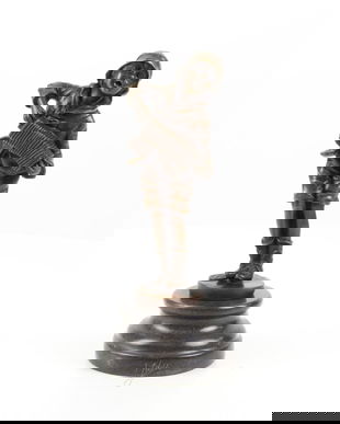 Vagabondul- statueta Art Deco din bronz pe un soclu din marmura