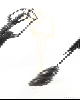 Dansatoare cu cercul-statueta Art Deco din bronz pe un soclu din marmura