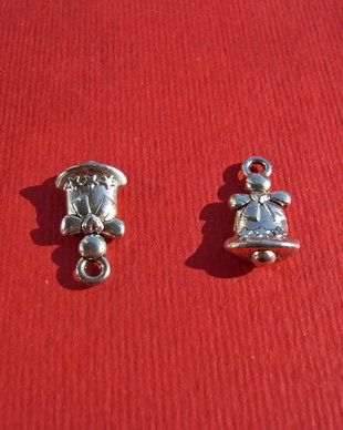 Clopotel argintiu aprox 4.5x9x17 mm (cu anoul)