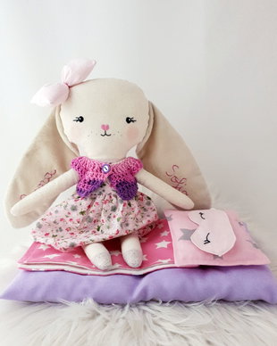 Set joaca iepurasul doarme
