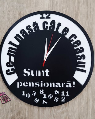 Ceas personalizat pentru pensionari