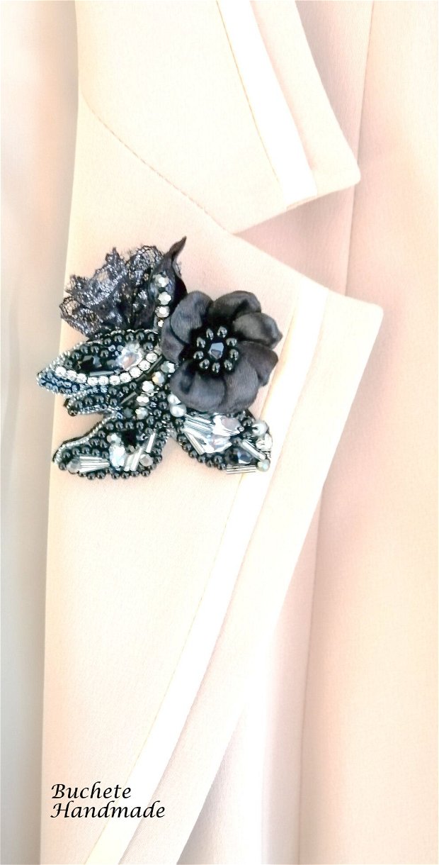 Brosa black silver /Aplicatie pentru rochie