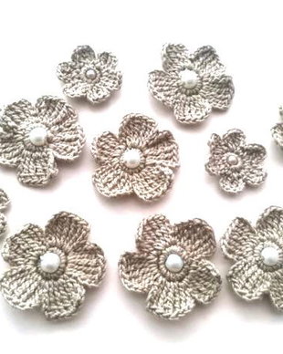 Lot floricele crosetate manual