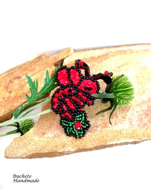 Brosa din margele/Brosa buburoza