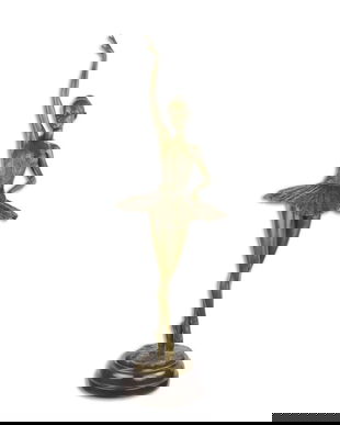 Balerina-statueta din bronz pe un soclu din marmura