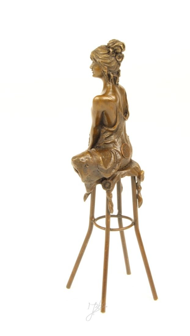 Doamna la bar-statueta din bronz masiv