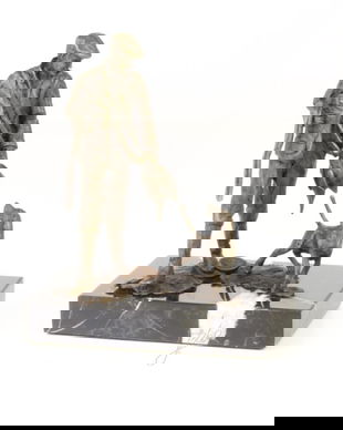 Vanator cu cainele-statueta din bronz