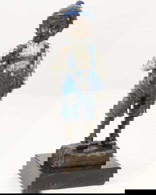 Fumatorul-statueta din bronz pe un soclu din marmura