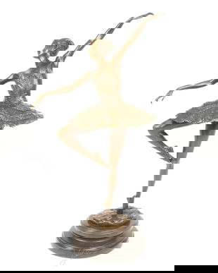 Balerina-statueta din bronz pe un soclu din marmura