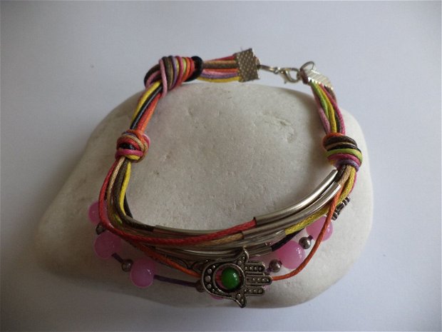 color bracelet - bratara din ata cu diverse accesorii