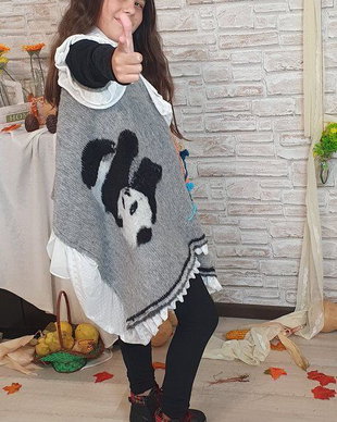 Vesta cu panda si blanita