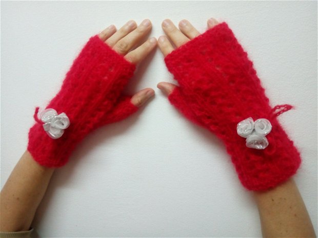 Mănuși roșii 1