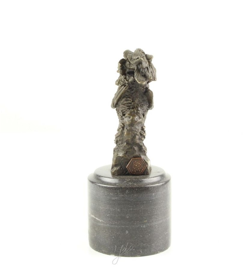 Pereche de porumbei-statueta din bronz pe un soclu din marmura
