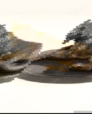 Leopard-statueta din bronz pe un soclu din marmura