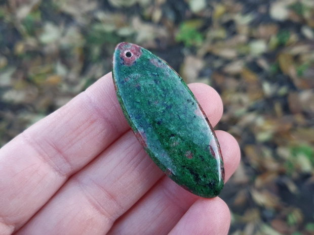 Pandant ruby in fuchsite