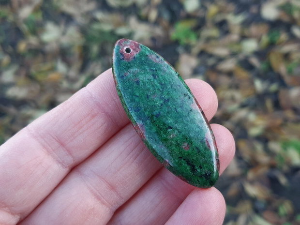 Pandant ruby in fuchsite