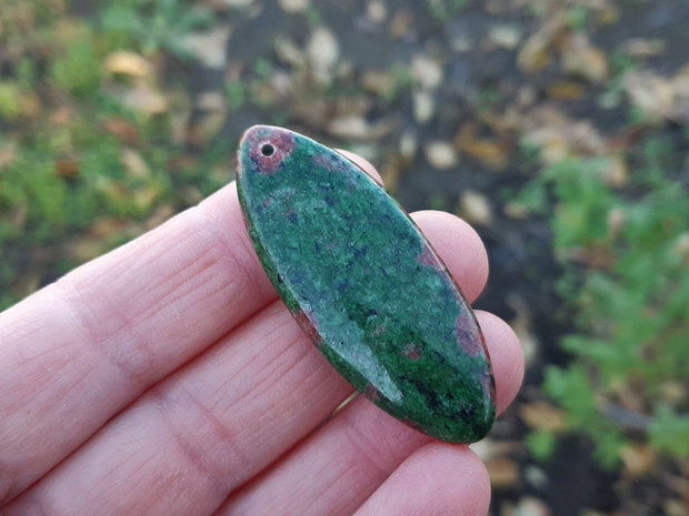 Pandant ruby in fuchsite