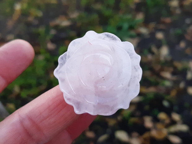 Pandant sculptat rose quartz