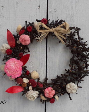 Cadouri Crăciun -Coroniță decorativă pentru Ușă, materiale naturale, Roz fuchsia, 26 cm
