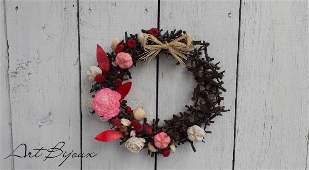 Cadouri Crăciun -Coroniță decorativă pentru Ușă, materiale naturale, Roz fuchsia, 26 cm