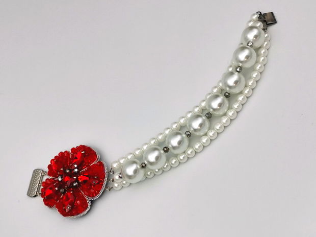 Vandut Bratra Red & Pearls