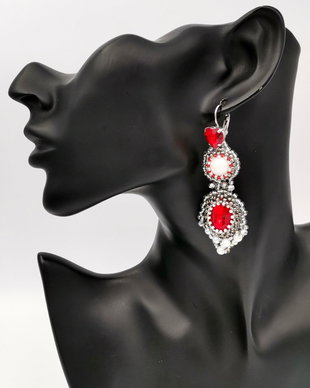 Rezervat Cercei Red & Pearls
