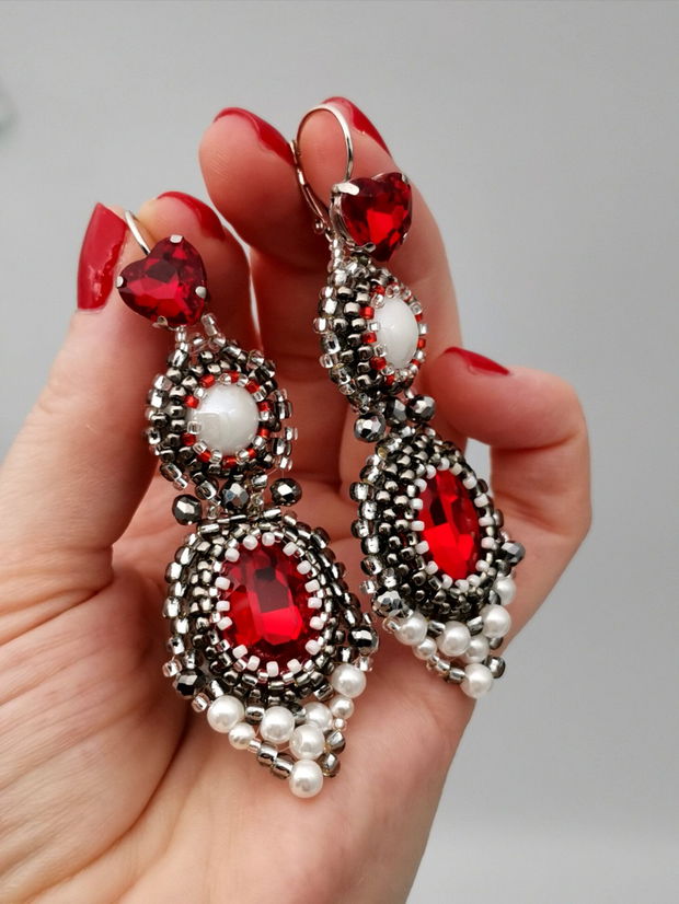 Rezervat Cercei Red & Pearls