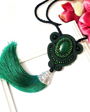 Pandantiv verde, Pandantiv lung, Pandantiv cu ciucure, Pandantiv soutache