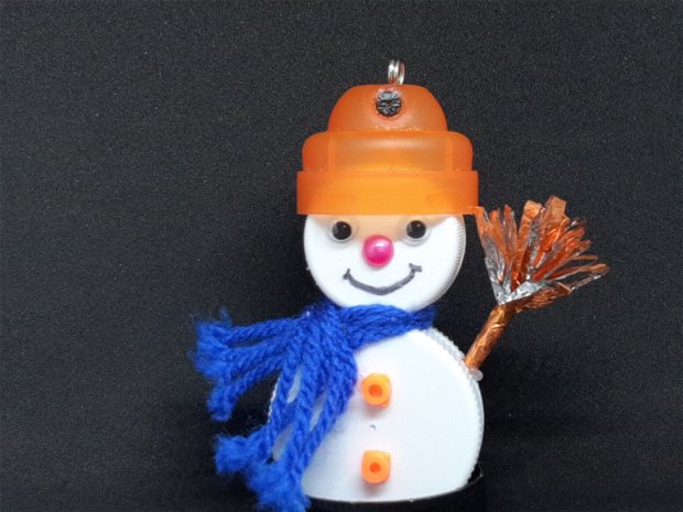 Om de zăpadă - reciclart