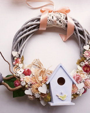 Coronita decorativa cu flori si pasari