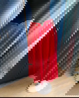 Fusta rosie tiroleza