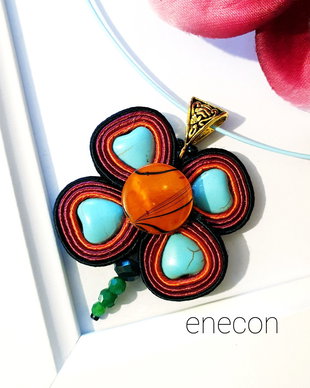Pandantiv floare, Pandantiv soutache