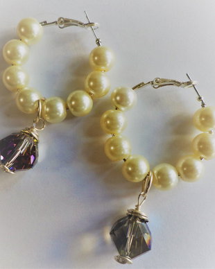Cercei handmade din perle si cristale tip swarovski
