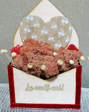 Cutiuta cu licheni "La multi ani"