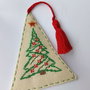 Semn de carte cu ciucur si broderie manuala