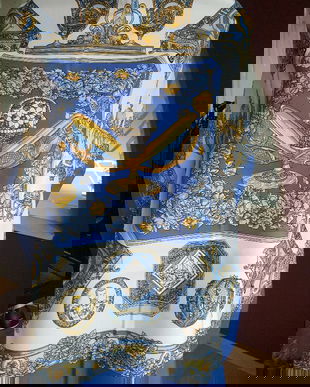 ESARFA MODEL SI CULOARE REGALE LAURA KENT SEMNATA