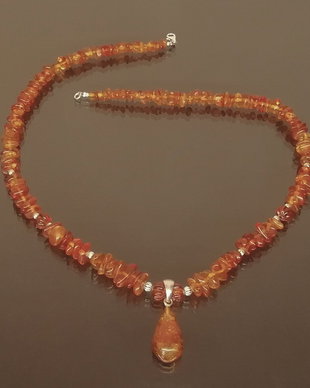 Colier chihlimbar