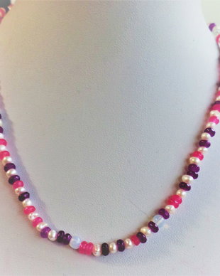 Colier/choker handmade din perle de cultura,rondele de agat si sfere de opalit