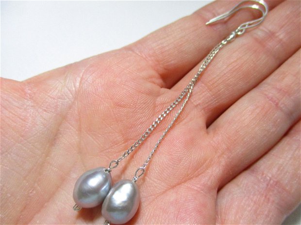 Cercei lungi argint si perle de cultura gri argintii