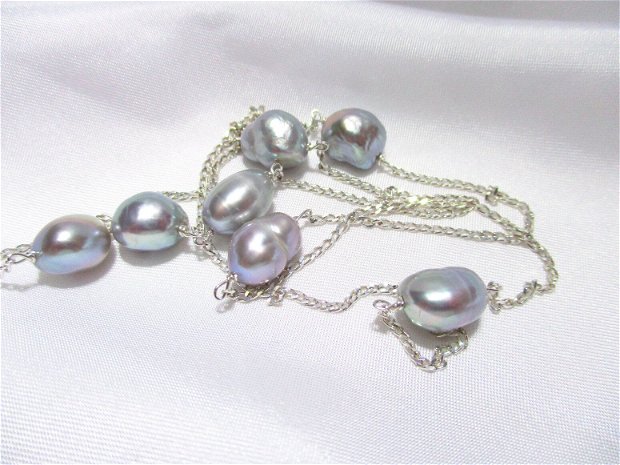 Colier lung argint si perle de cultura gri argintii