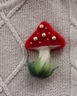 Brosa/ornament `Ciuperca`
