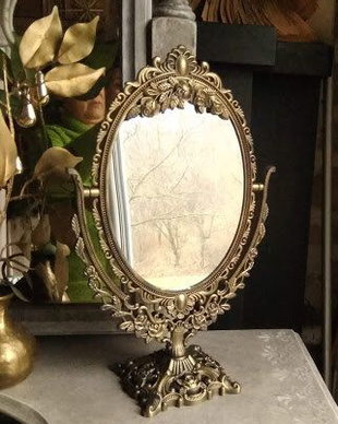 Oglinda pentru machiaj stil vintage-cupru