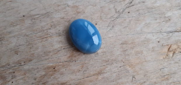 Cabochon opal albastru african 21x16x8 mm