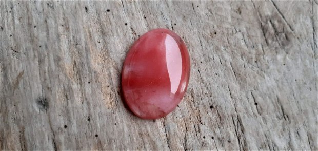 Cabochon cuart cherry, 30x22 mm