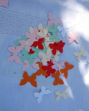 Confetti fluturi